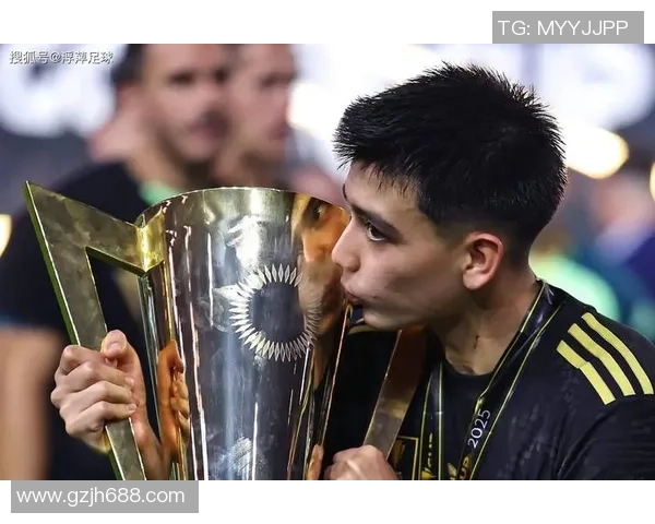 墨西哥足球明星的传奇故事与成就揭秘